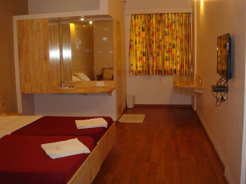 Hotel Vellara Bangalore Exterior foto
